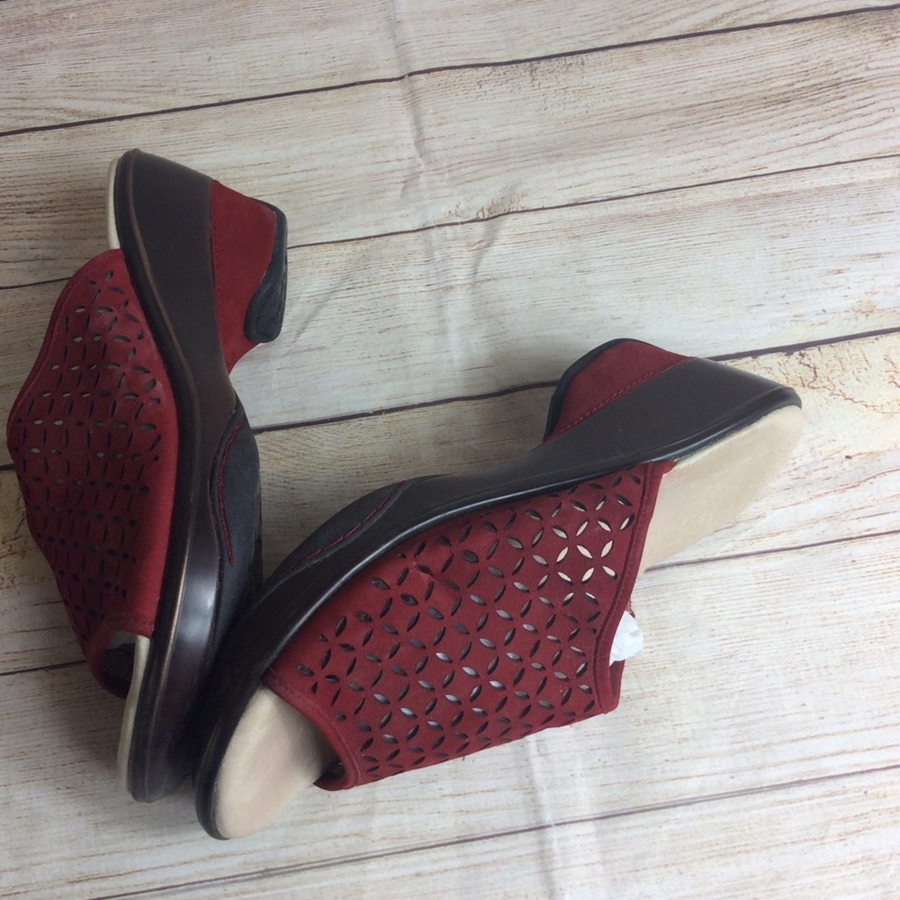 Jambu Ronnie red suede leather sport wedge sandal. Size 10 - Picture 5 of 8